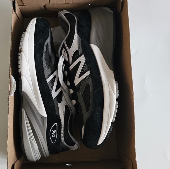 New Balance 990 V6 - Picture 3 of 7